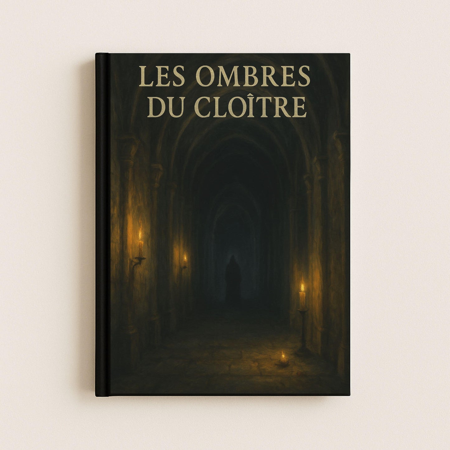 carnet gothique dont la couverture avant représente un moine dans le fond du manoir, couloir éclairé par des bougies.